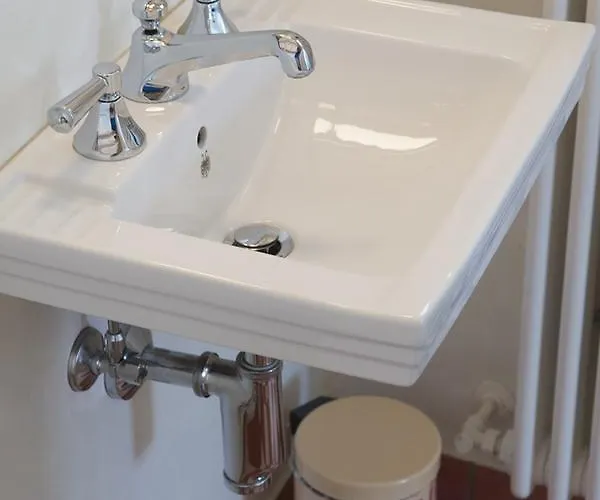 Villa Sommerach מלון *